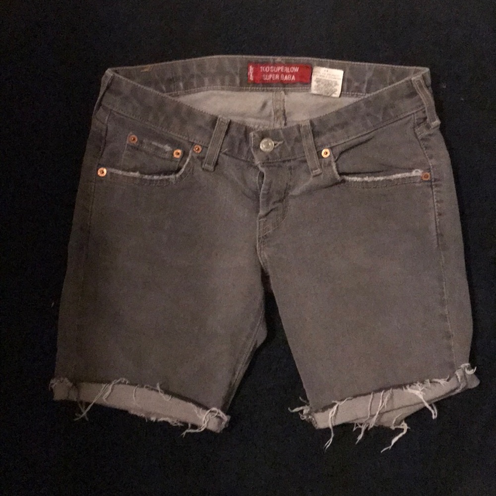 Levi’s cut off shorts